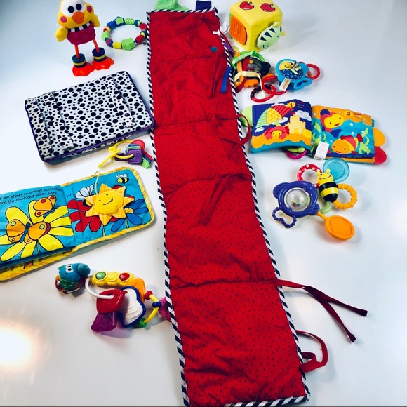 Whoozit Crib Activity Center & Infant Toys - Picture 3 of 8